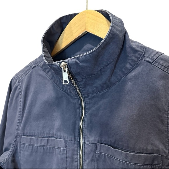 Old Navy Blue Jean Jacket with Collared Neckline and Relaxed Fit - Picture 3 of 8